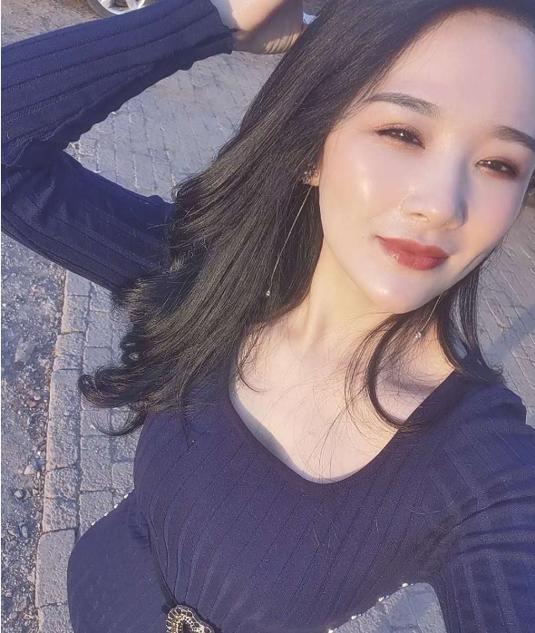 北京性感美少女，WTNS，被老板干到抽搐。直接喷水。到处多是。